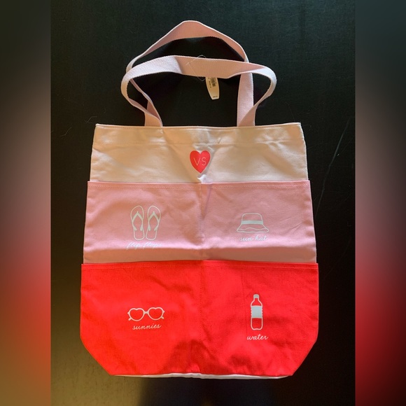 Victoria’s Secret summer tote - Picture 1 of 7